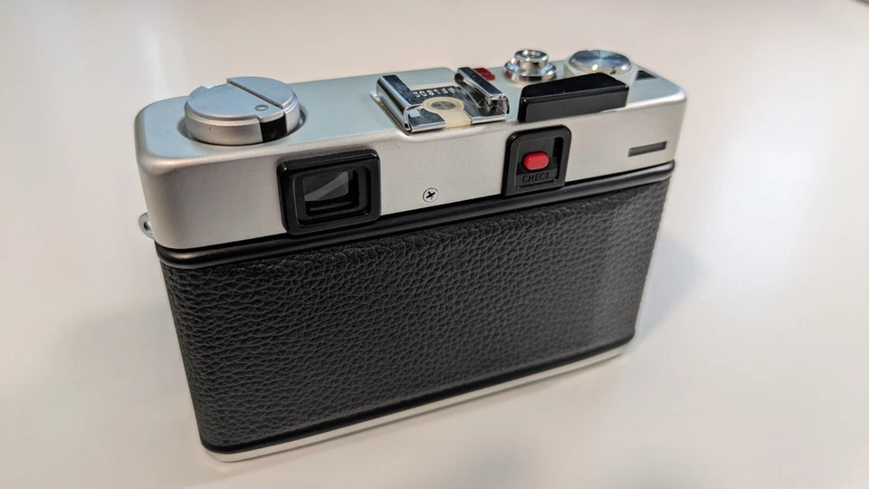 Minolta HI -MATIC F analoge Kleinbildkamera - Bild 2 von 4