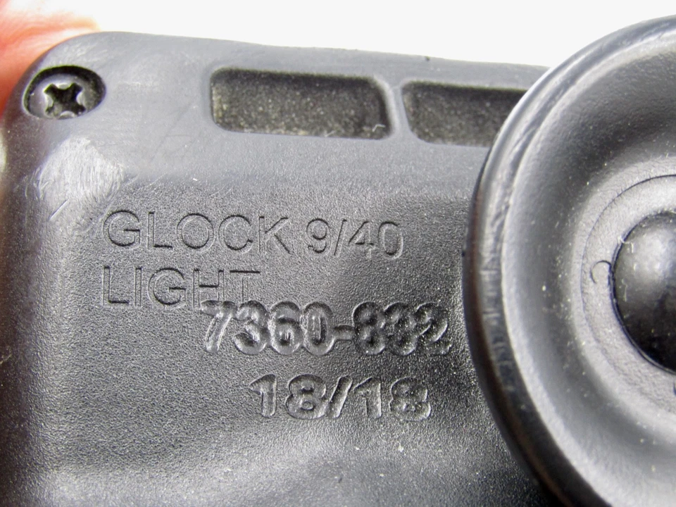 Safariland 7360-832 ALS/SLS Mid Ride Lvl 3 Duty Holster Glock 17/22 RH - Image 2 of 4