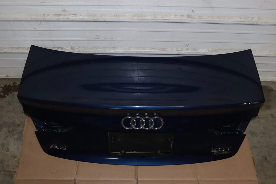 AUDI A3 QUATTRO 2015-2020 - maletero/tapa cubierta tapa carcasa 8V5827025F Foto 2 de 4