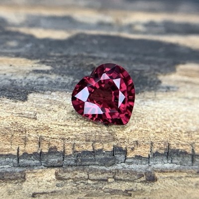 No Heat Stunning 1 carats Rhodolite garnet From Africa | 6.0x5.9x3.5mm