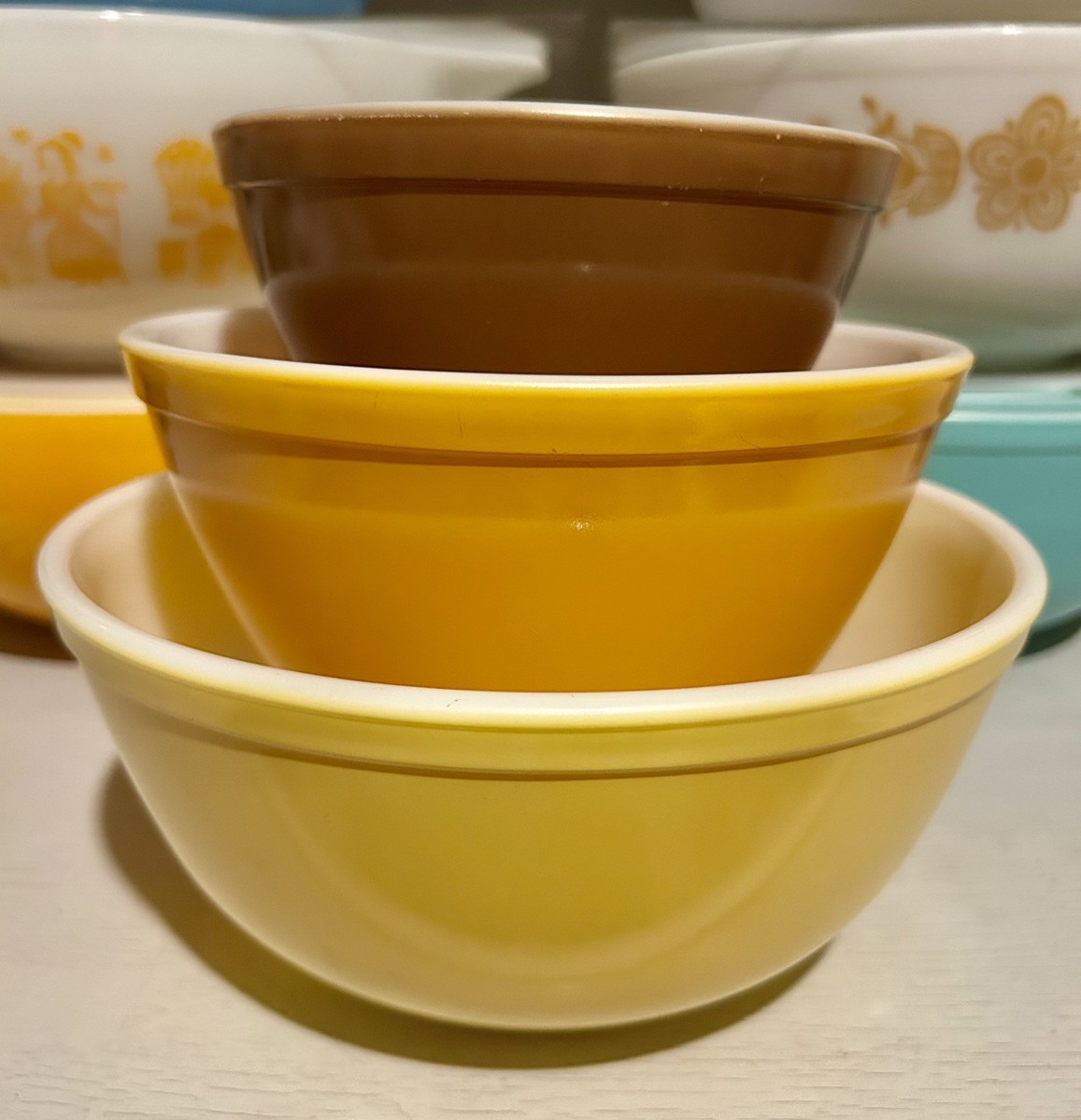 Vintage Pyrex Town and Country Nesting Mixing Bowls Set of 3 401