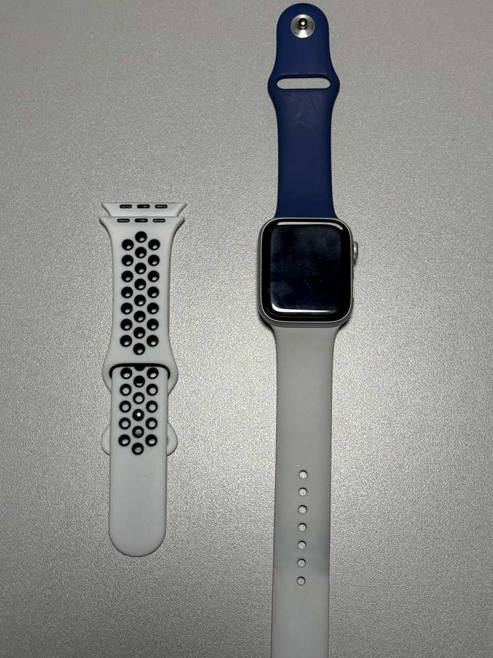 Apple Watch Series 4, foto 1 di 2