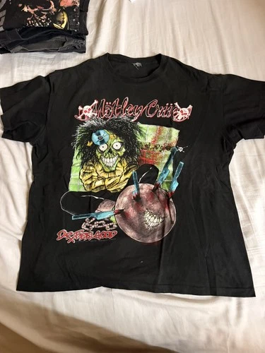 Motley Crue Dr. Feelgood -90 Tour Concert T-shir 1980s vintage concert t-shirt, vintage, size XL, single stitch, B+ condition