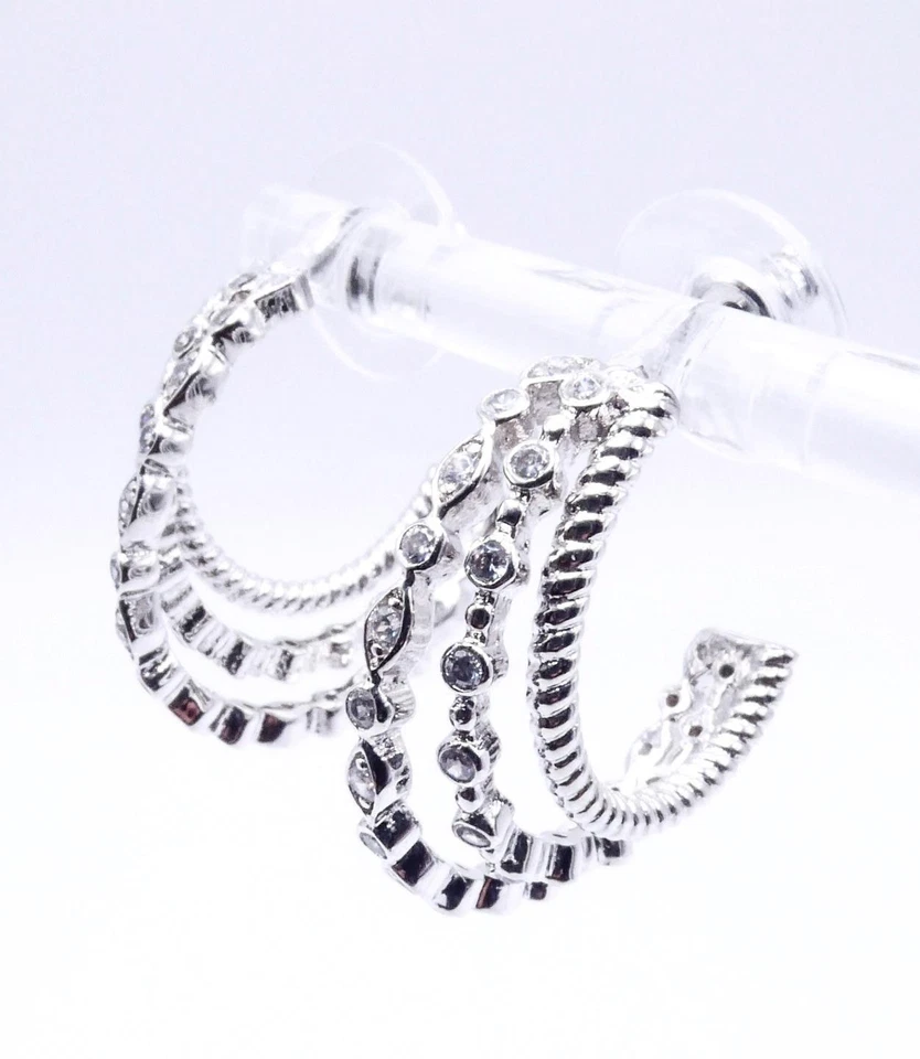 EXQUISITOS 3 filas de cristales de cable enchapados en oro blanco de 18kt de diámetro de 1" Foto 3 de 4