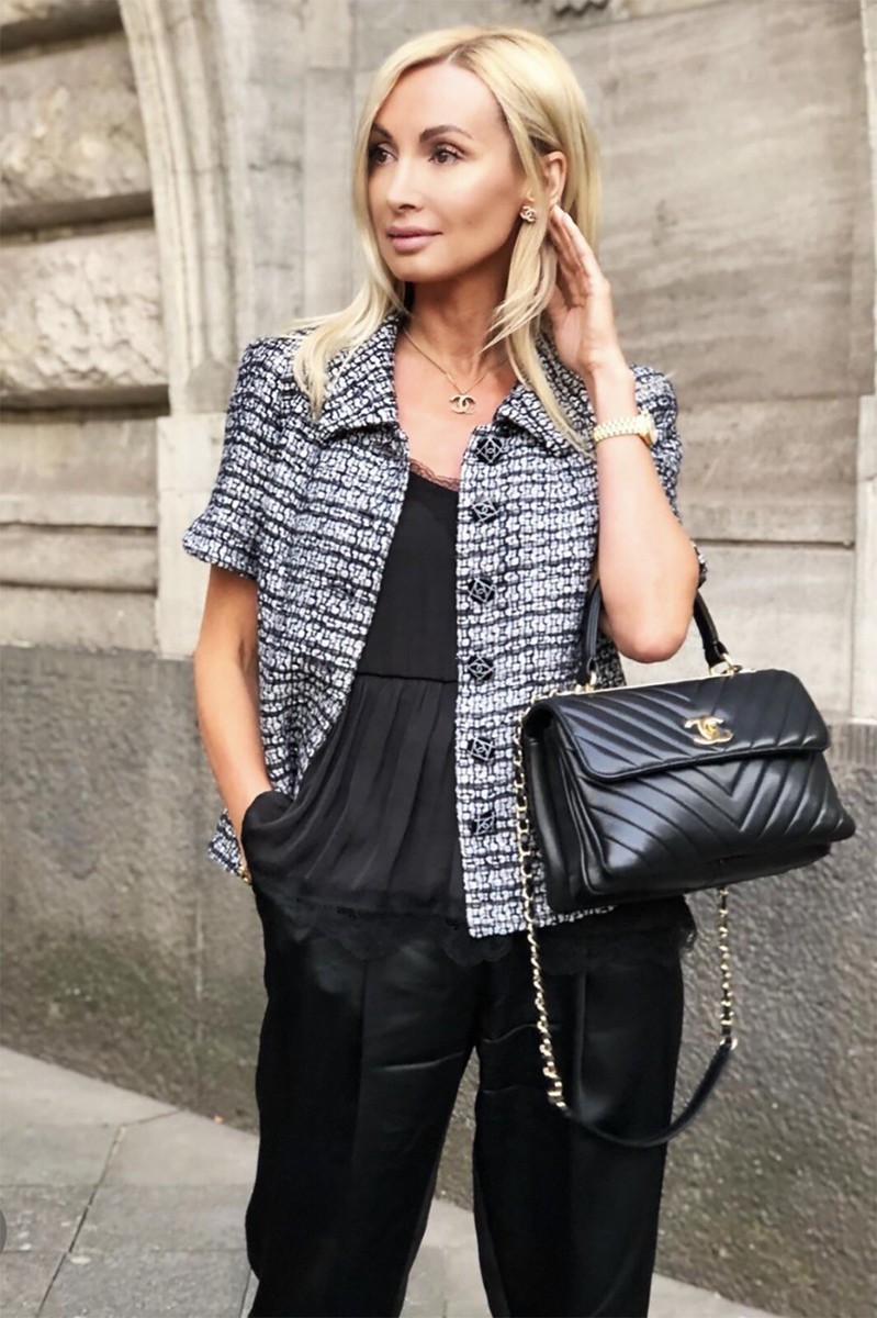 CHANEL 19P TWEED CC BUTTONS SHORT SLEEVE GREY SILVER JACKET CHANEL 19P TWEED CC BUTTONS SHORT SLEEVE GREY SILVER JACKET