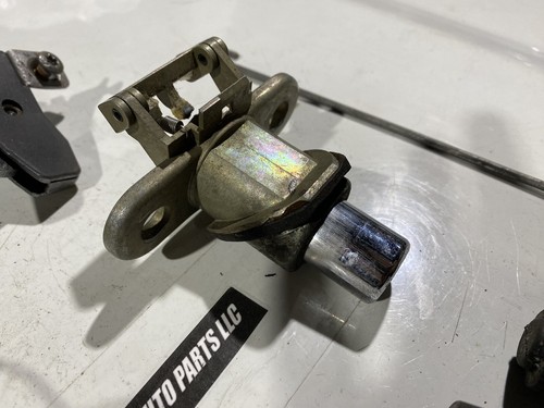 1992-1999 BMW E36 318,320,323,325,328,M3, TRUNK LID LOCK SYSTEM 2/4-DOOR OEM - Picture 4 of 20