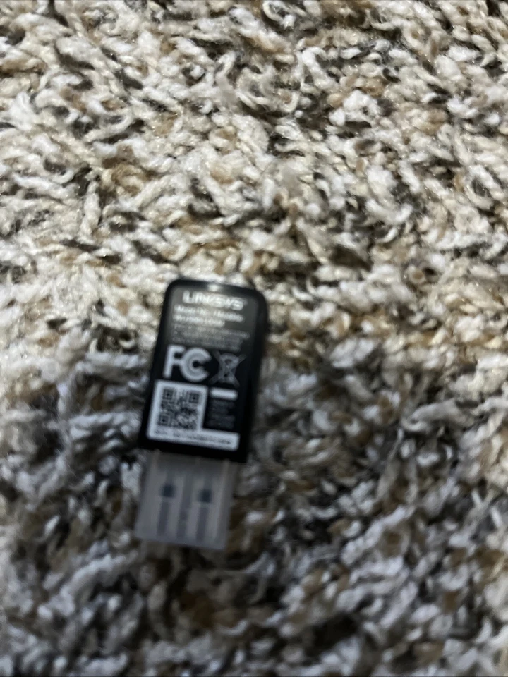 Linksys USB Wireless Network Adapter Dual-Band wireless Adapter for PC 600Mbp... - Image 2 of 2