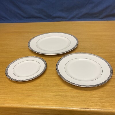 3 pcs Royal Worcester CORINTH PLATINUM 10 1/2  Dinner - 8  Salad - 6 1/8  Bread