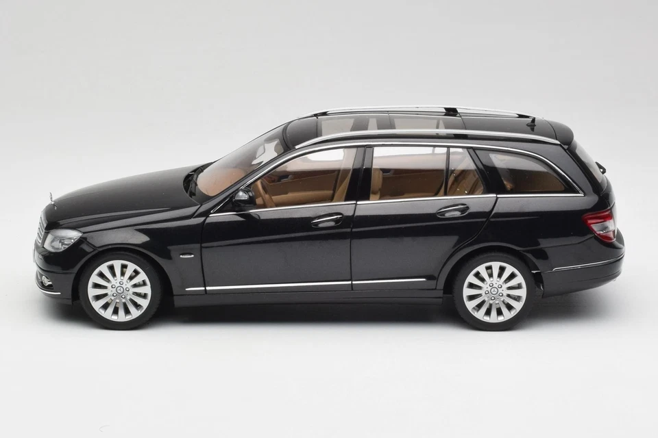 B66962349-R1 Mercedes Clase C W204 Obsidiana Negro Estate Caja de Repuesto AUTOart Foto 4 de 4