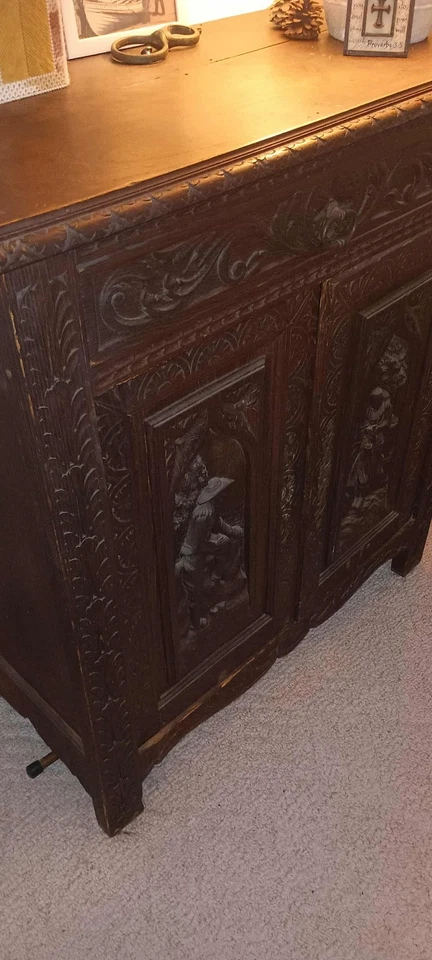 Gabinete Estilo Bretaña Francia Madera Principios Siglo XX? Paneles en bajorrelieve Foto 2 de 4