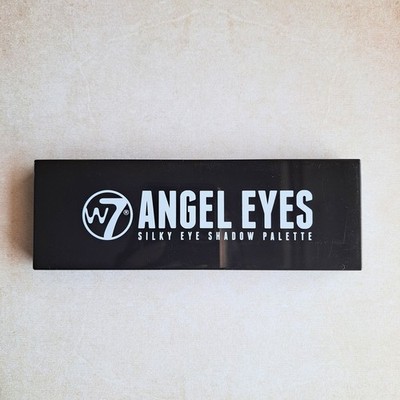 Lidschattenpalette W7 Angel Eyes ''Jet Set'' - coole rauchige Töne