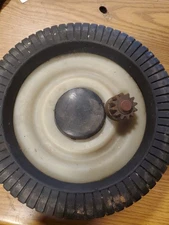 Craftsman Agri-Fab Lawn Sweeper Drive Wheel & Tire  44930 And Right Hand Gear