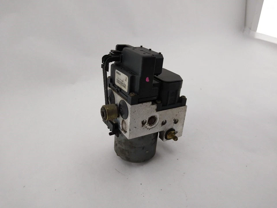 Bomba de freno antibloqueo ABS Chevrolet Camaro sin control de tracción 1998-2002 Foto 3 de 4