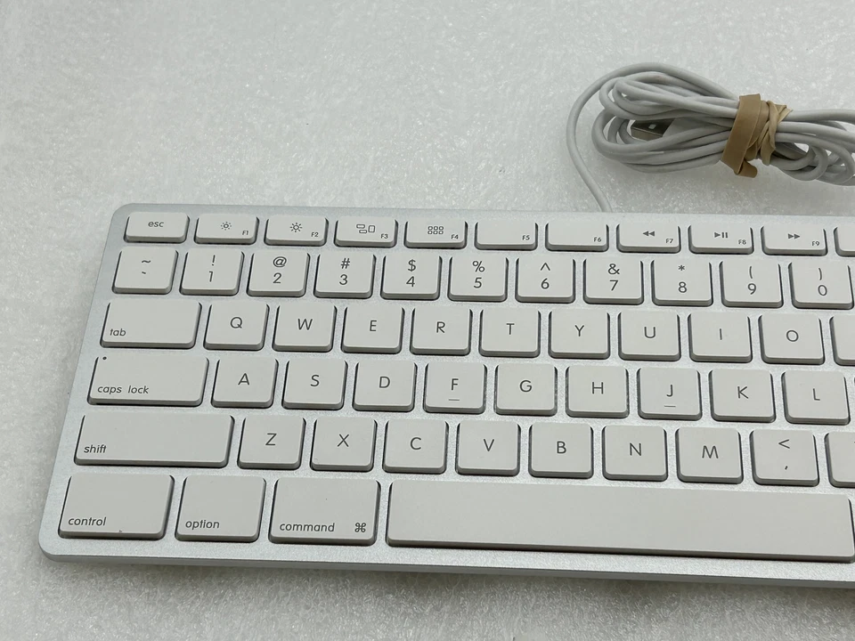 Matias FK318S Extended Aluminum USB Keyboard | 2x USB ports | Free Shipping - Image 4 of 4
