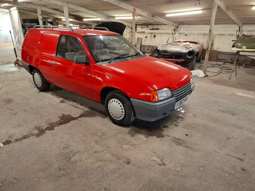 Bedford Astra Van 1988 - Picture 1 of 9