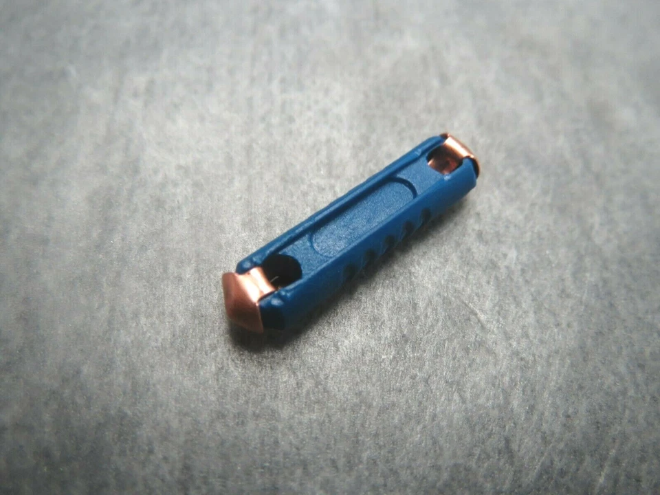 Blue 25A Fuse for Audi VW Mercedes Porsche Made in Germany Pack of 6 Ships Fast! - Imagem 3 de 3