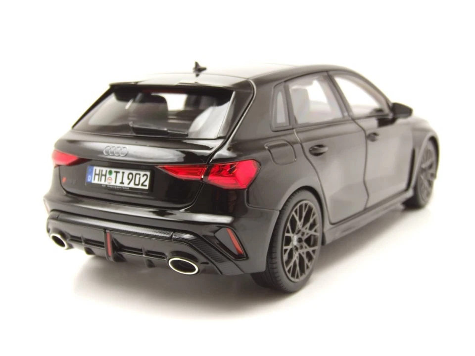 Audi RS3 2025 Nero Metallizzato Modellino 1:18 Norev - Immagine 2 di 4