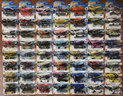 Hot Wheels Konvolut 56x Corvette Subaru BMW Mustang Nissan Mercedes Ferrari VW