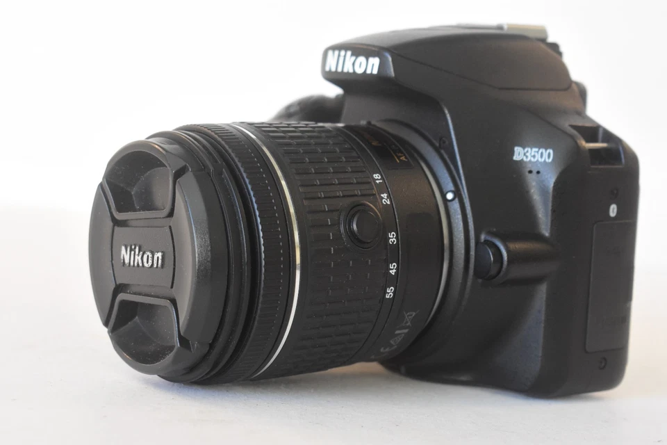 Nikon D3500, photo 2 of 5