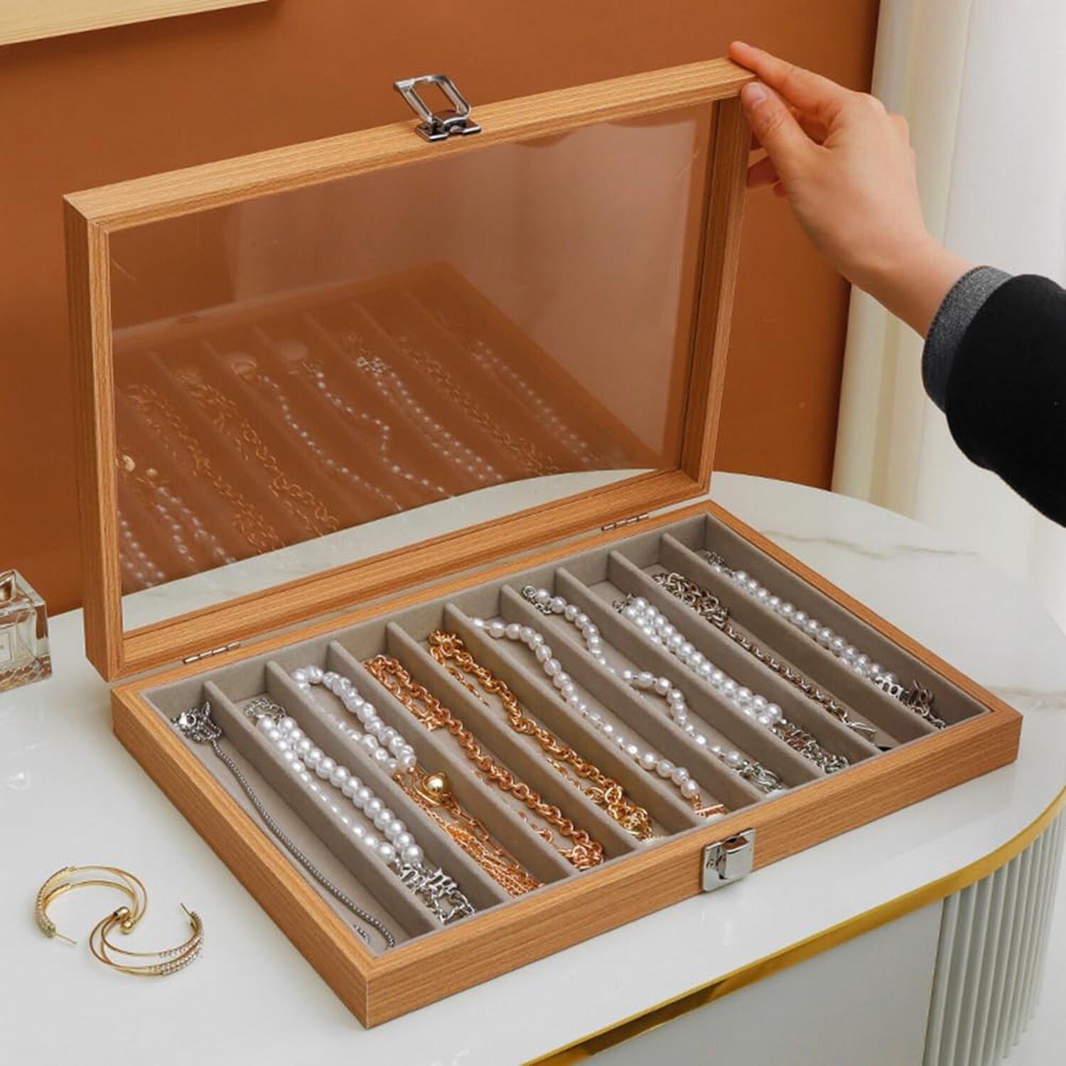 Transparent Velvet-Lined Glass Lid Necklace Organizer Box for Jewelry Storage