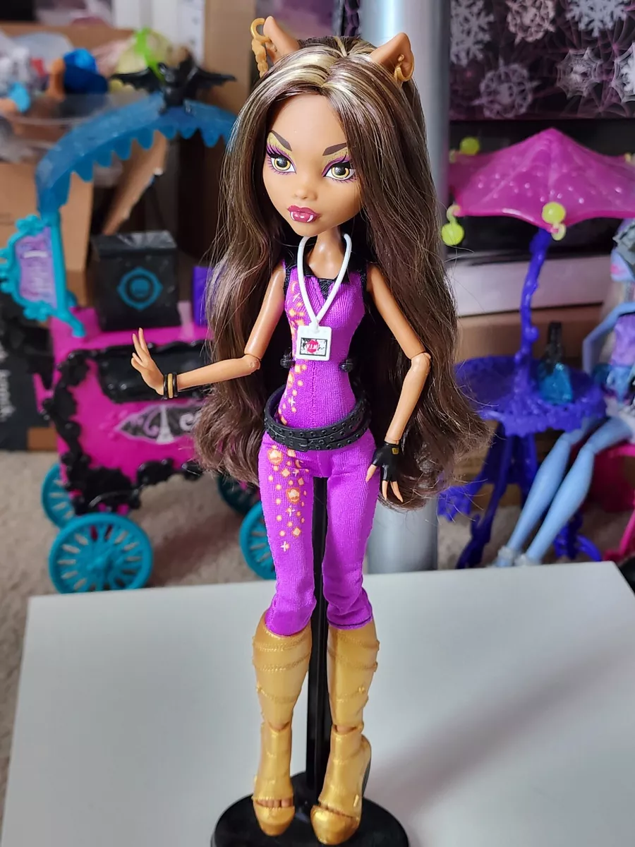 Boneca Monster High Music Festival Clawdeen Wolf usada loose