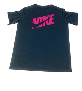 boys pink nike shirt
