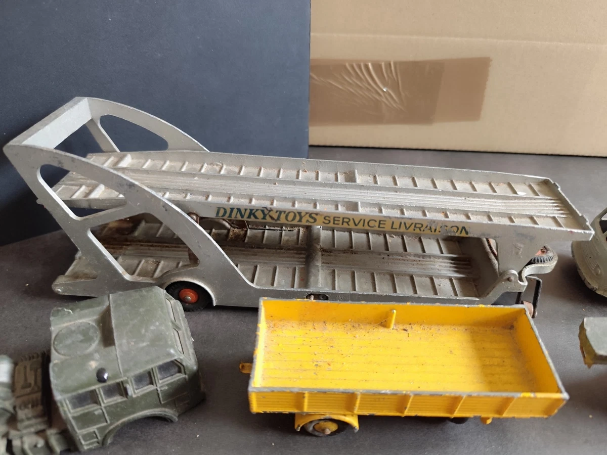 Lot Dinky Toys - Anciennes - Voitures, camions, remorque - à restaurer - Lot 2