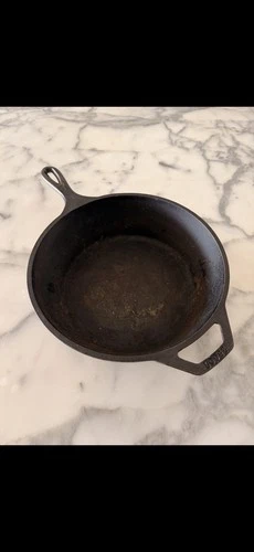 Vintage Lodge Cast Iron Stew Pot Dutch Oven With Skillet Lid Two For One