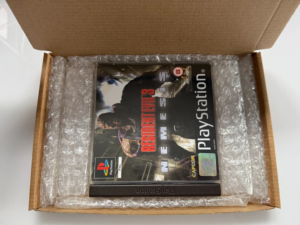 Resident Evil 3 Nemesis PS1 - UK PAL VGC CIB with Reg - Natural Disc - Tracked - Image 3 of 4