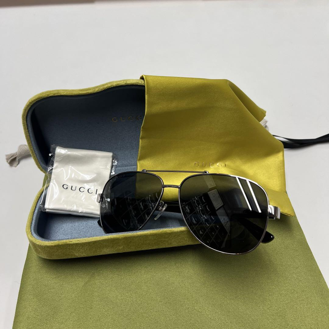 GUCCI Sunglasses GG0528S-007 Frame Ruthenium / Crystal GUCCI Sunglasses GG0528S-007 Frame Ruthenium / Crystal
