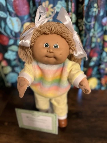 Cabbage Patch kid/Coleco/HM 8/1985 Poodle Girl/wheat/green/dimple/NO Pox
