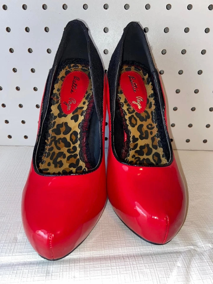 Zapatos de tacón Bettie Page rojos negros para mujer 6 5 pulgadas tacón estampado animal respaldo de encaje Foto 3 de 4