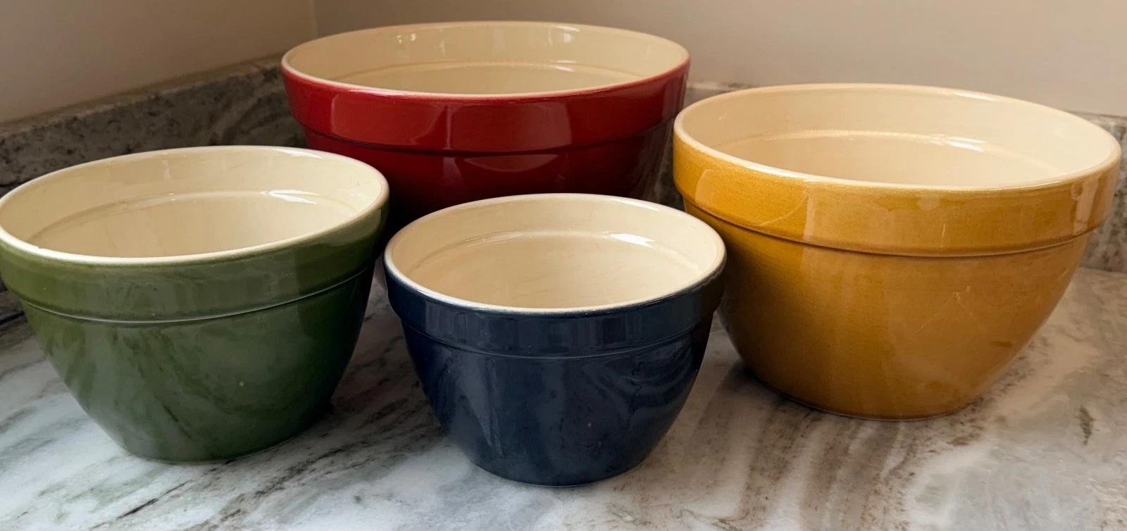 Vintage Crate & Barrel MIXING NESTING BOWL Bright Colors (Set of 4) Portugal
Opens in a new window o