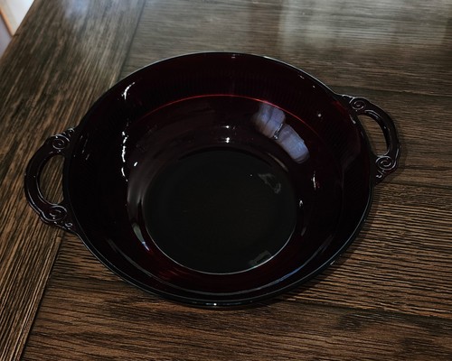 Vintage Anchor Hocking Serving Bowl Royal Ruby Red with Handles - Picture 2 of 4