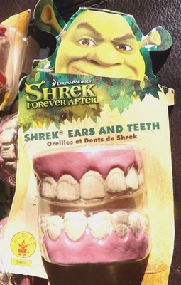 New SHREK: Forever After ''TEETH'' #9489 New Sealed Package, Halloween Dream Works