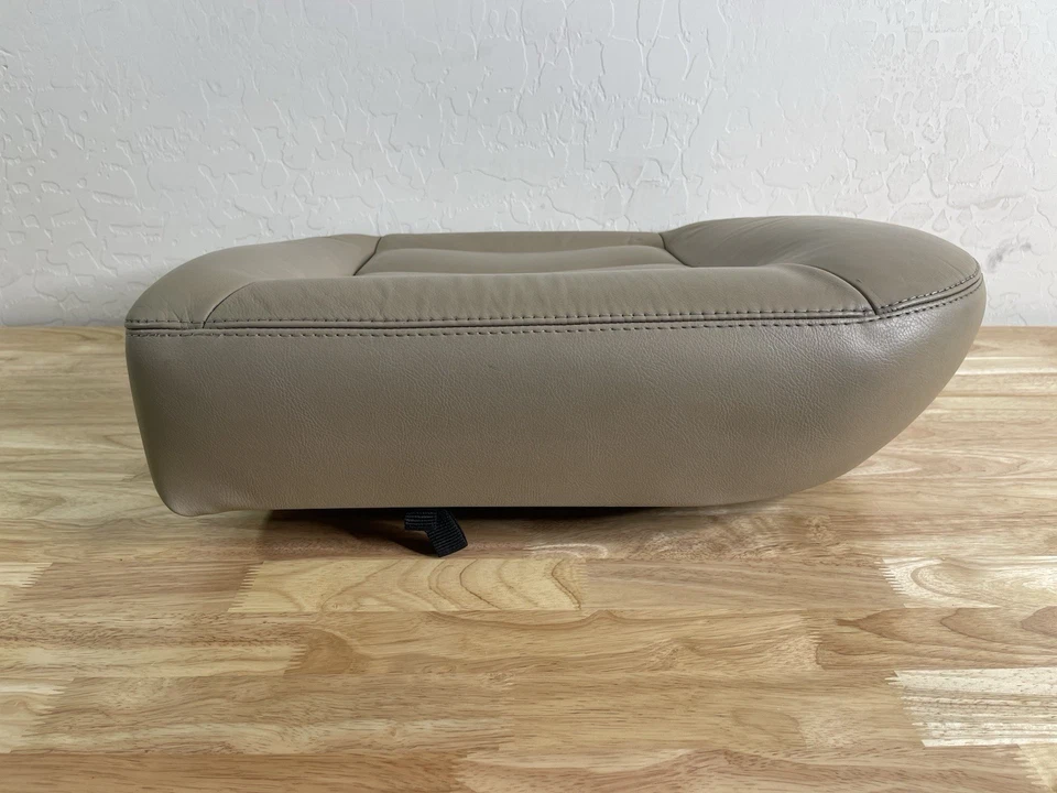 Оригинальная подушка заднего сиденья для Volkswagen Jetta 1999-2005 годов выпуска 1J0-885-305 - Изображение 3 из 4