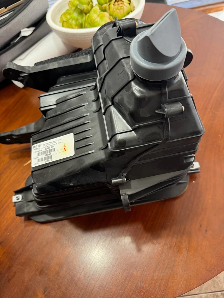 2018-2024 INTERNATIONAL LT625 CABIN AIR FILTER HEATER BOX 4059693C94 OEM NEW! - Image 3 of 4