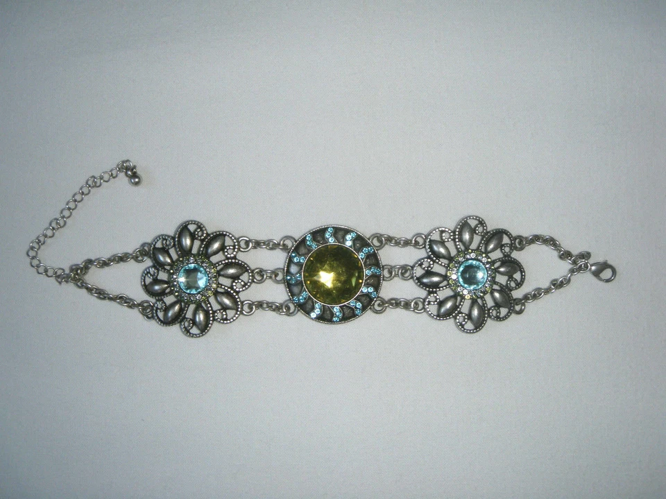 H&M Modeschmuck Armband Damenarmband Facettierten und Strass-Steinen Silber 24cm - Bild 4 von 4