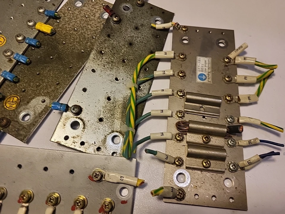 LOT OF Grounding plates - Image 4 of 4