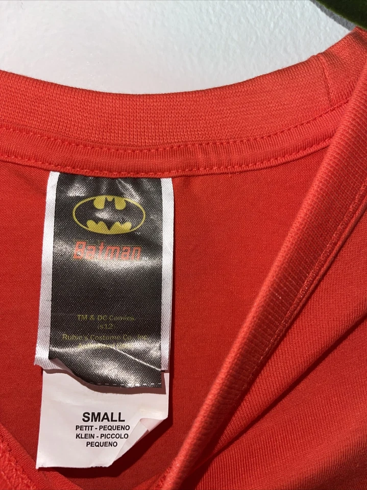 Camiseta Rubíes Batman Con Capa Adjunta Halloween Vestir Juegos con disfraces Juventud Pequeña Foto 3 de 4