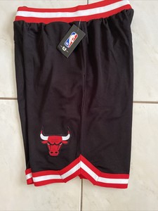 chicago bulls shorts with pockets