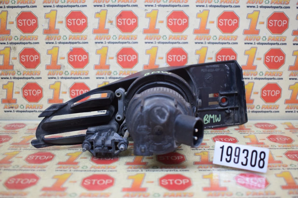 BMW 745i 2002-2005 conductor/parachoques delantero izquierdo luz antiniebla 63-17-8-379-683 OEM Foto 3 de 4