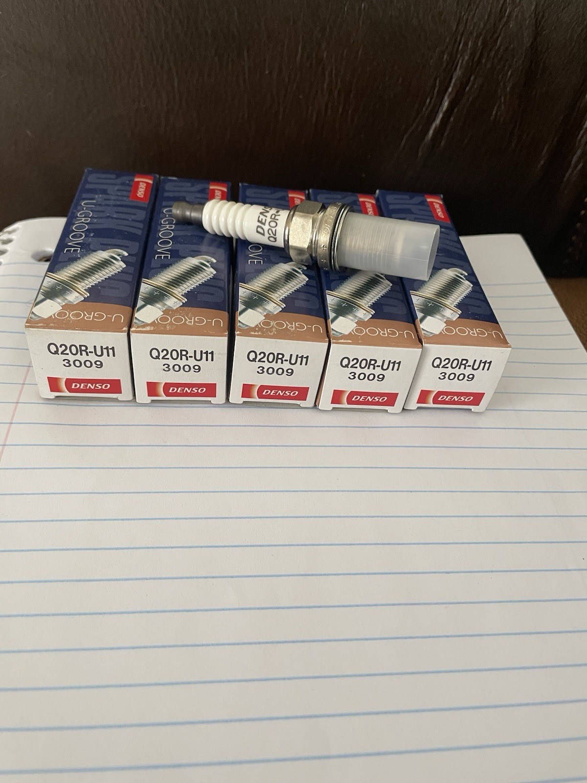 5 DENSO 3009 Spark Plugs Q20R-U11 Qty Of 5 NOS