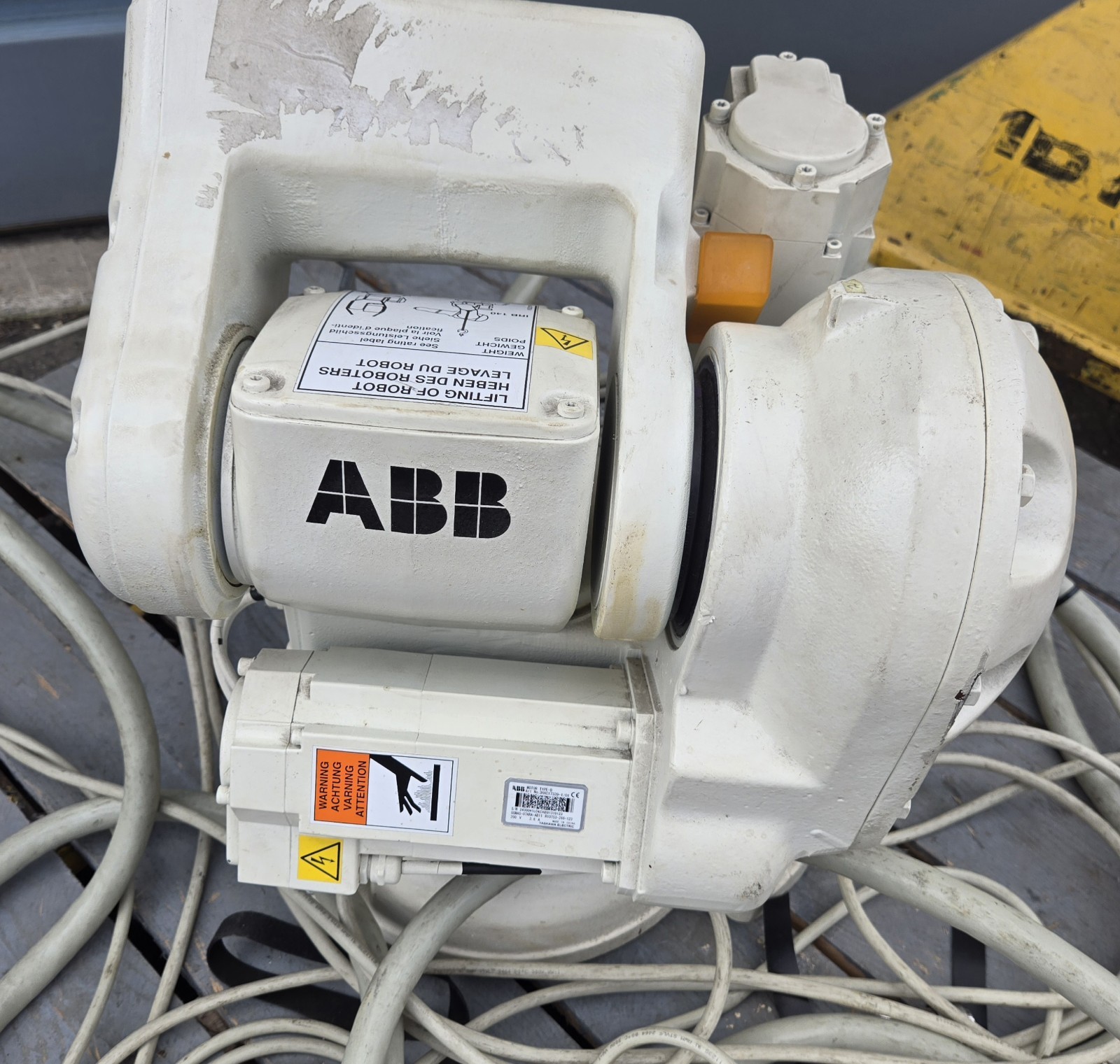 ABB IRB 140 M2000 Compact Industrial Robot Arm, 6-Axis | eBay