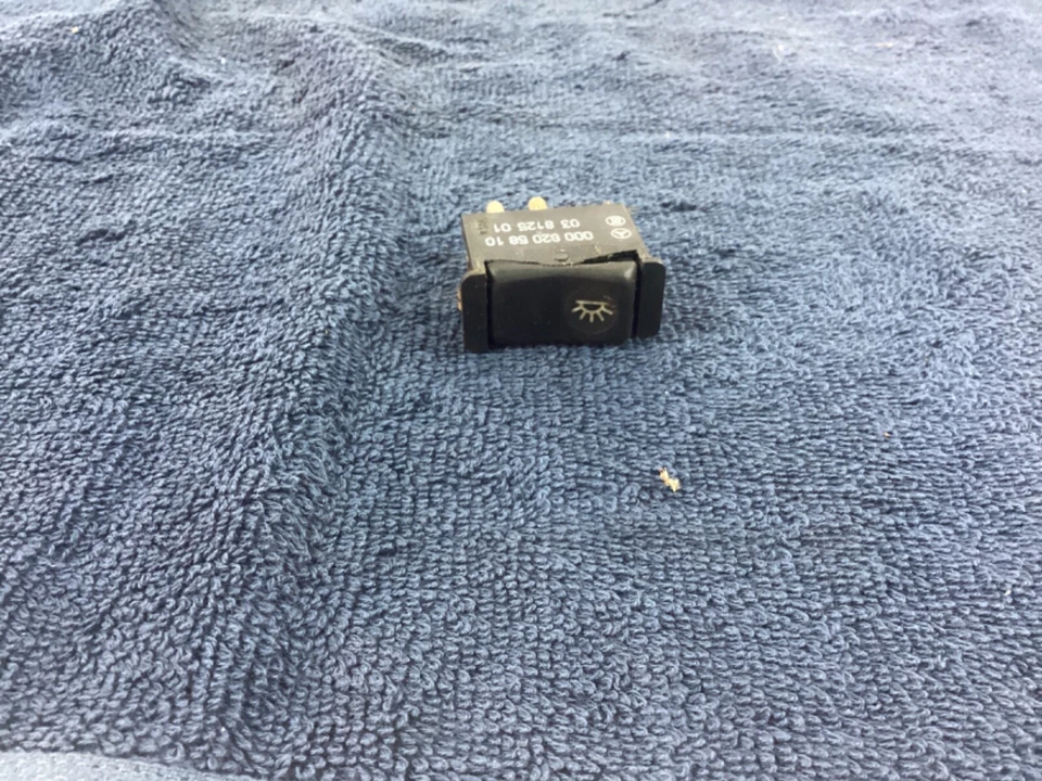 Interruptor de luz cúpula Mercedes-Benz W201 190E 190D - Imagem 2 de 3