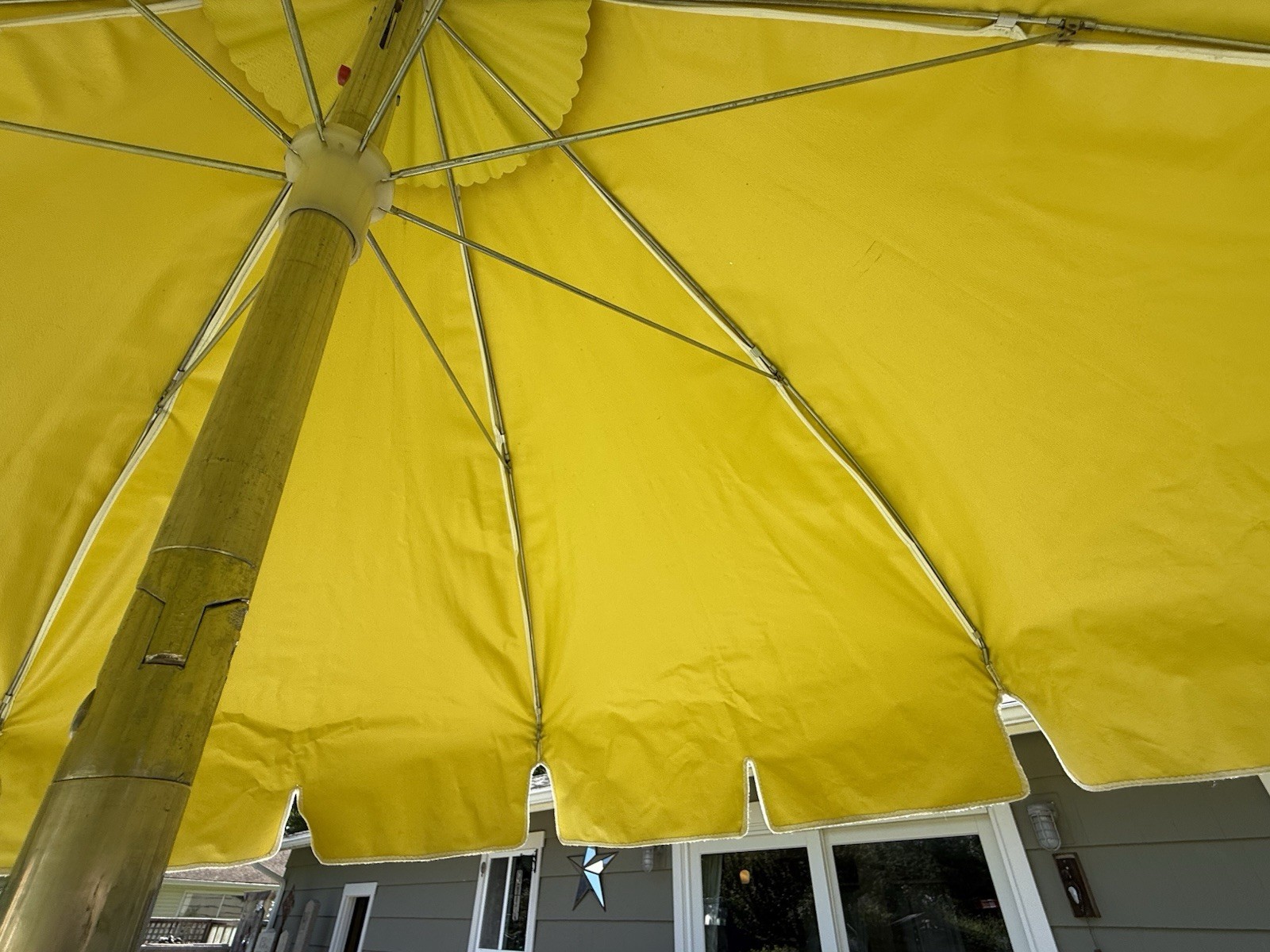 Vintage MCM Vinyl Tilting Finkel Aluminum Patio Umbrella Yellow Polkadots 8ft