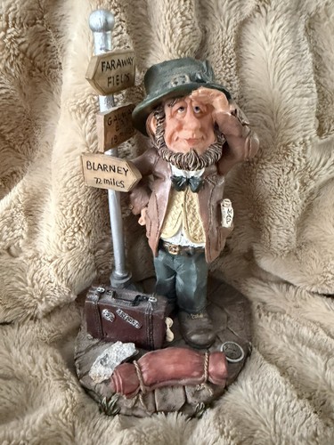 Declan's Finnians Eireann The Imigrant 44495 Figurine Autograph No. 582 of 8,000