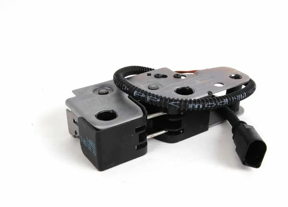 1K1823509E serrure capot VOLKSWAGEN GOLF V 1K1 1.9 TDI 2003 20737351