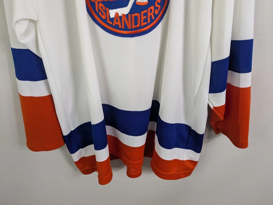 Vintage New York Islander Jersey Adult Extra Large White CCM - Image 3 of 4