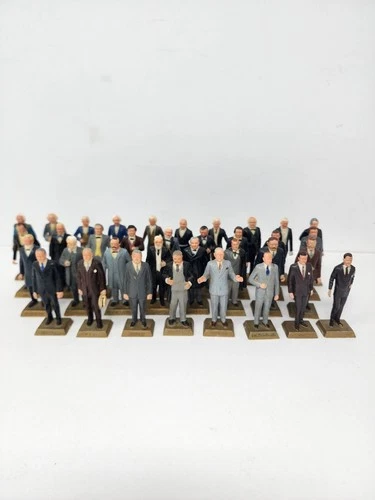 Vintage Set of 35 US Presidents Painted Plastic Toys Figures Louis Marx & Co